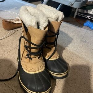 Tan and Black Winter Boots with Fur Lining